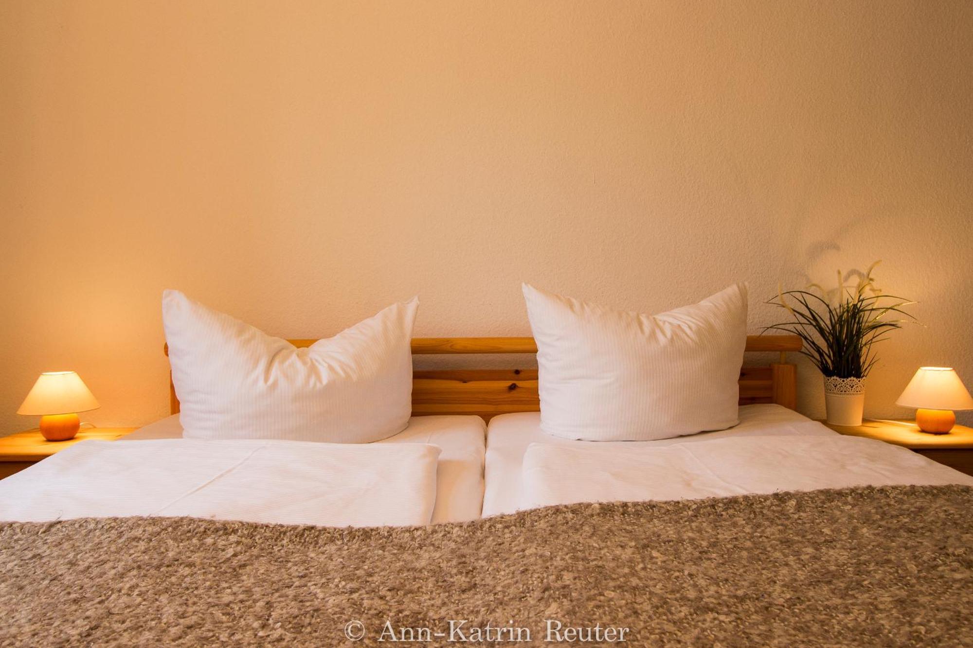 Ferienhaus Am Ufer - Ferienwohnung Strandsand 萨斯尼茨 外观 照片